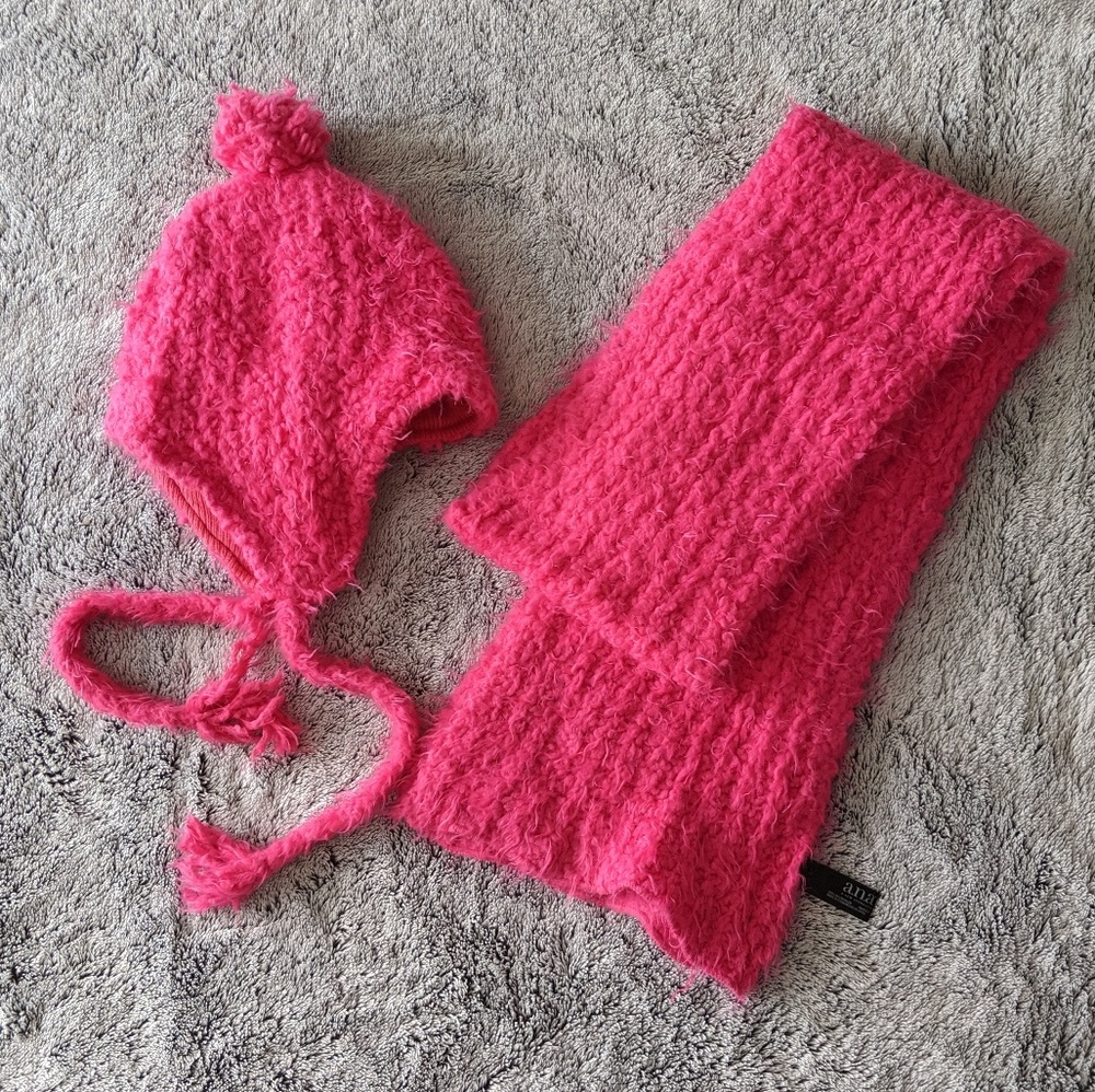 *NWOT* a.n.a. Pink Scarf and Hat